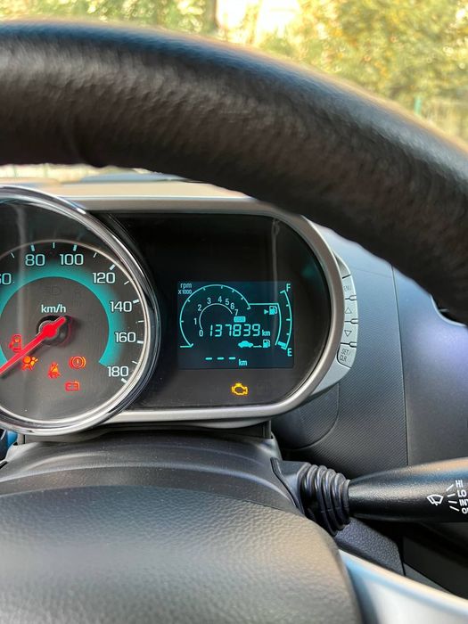 Chevrolet  Spark  optima plyus