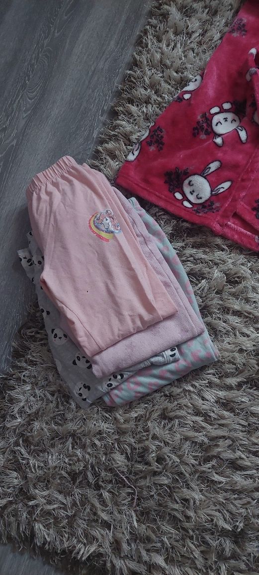 Capot baie fetita plus pijama și pantalon de pijama cadou