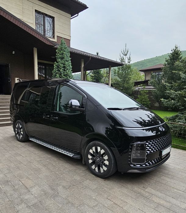 Минивэн Hyundai Staria в аренду — трансферы, поездки по Алматы