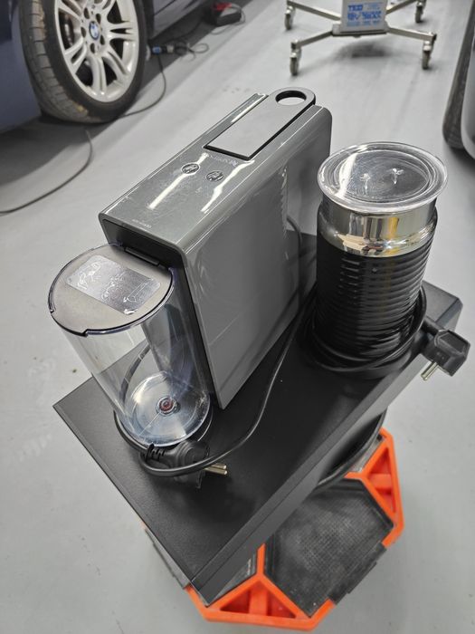 Espressor Nespresso Esenza mini set complet