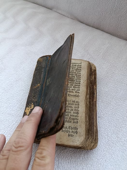 Стара молитвенна книга