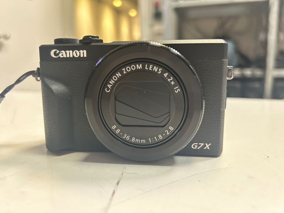Vând Canon G7X Mark 3