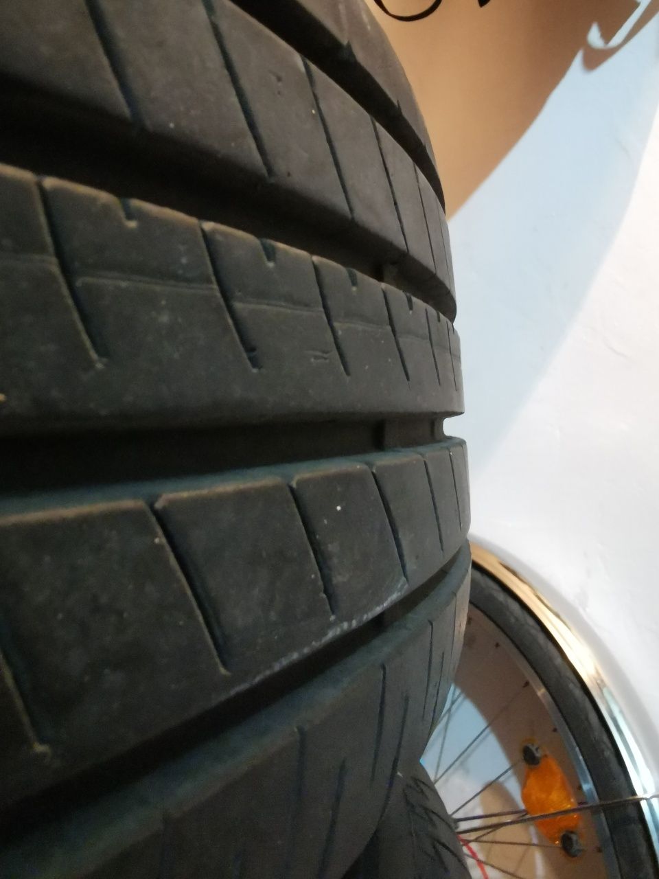 Страхотни гуми Bridgestone 215 60 17 DOT 2023