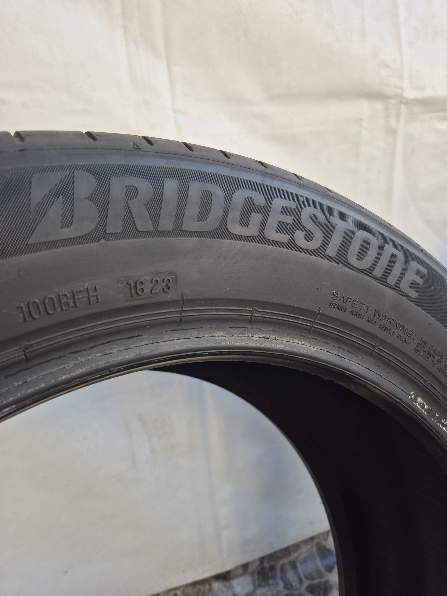 4бр 225 55 18 Bridgestone Летни 23г