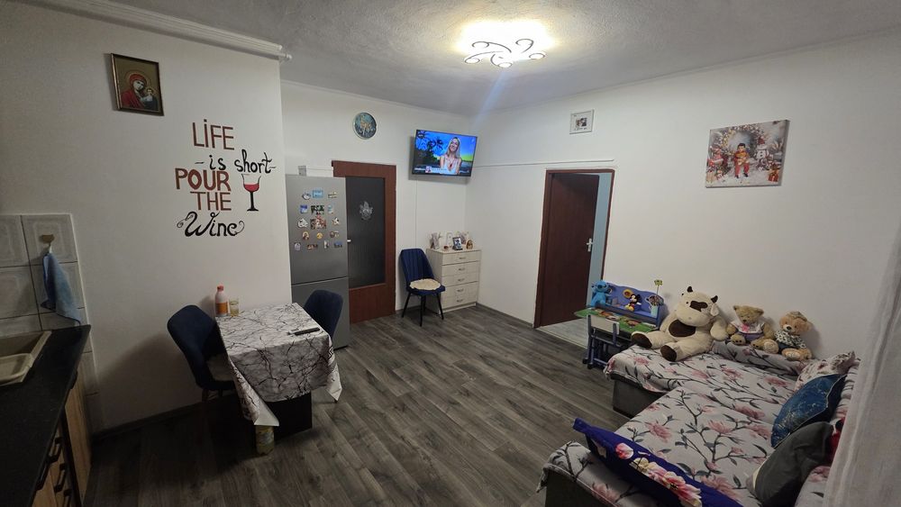 Vând apartament 2 camere