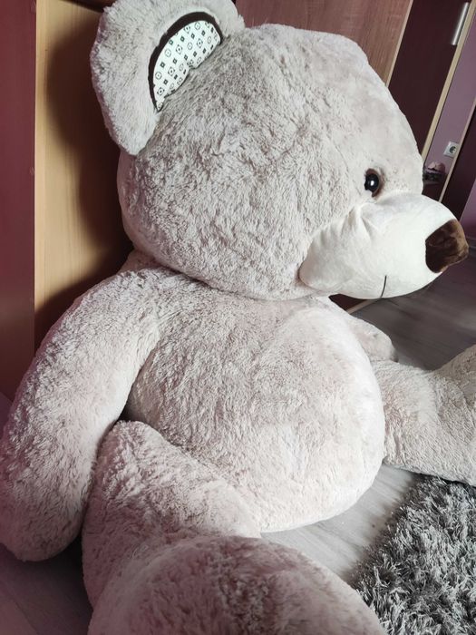 Огромен плюшен мечок