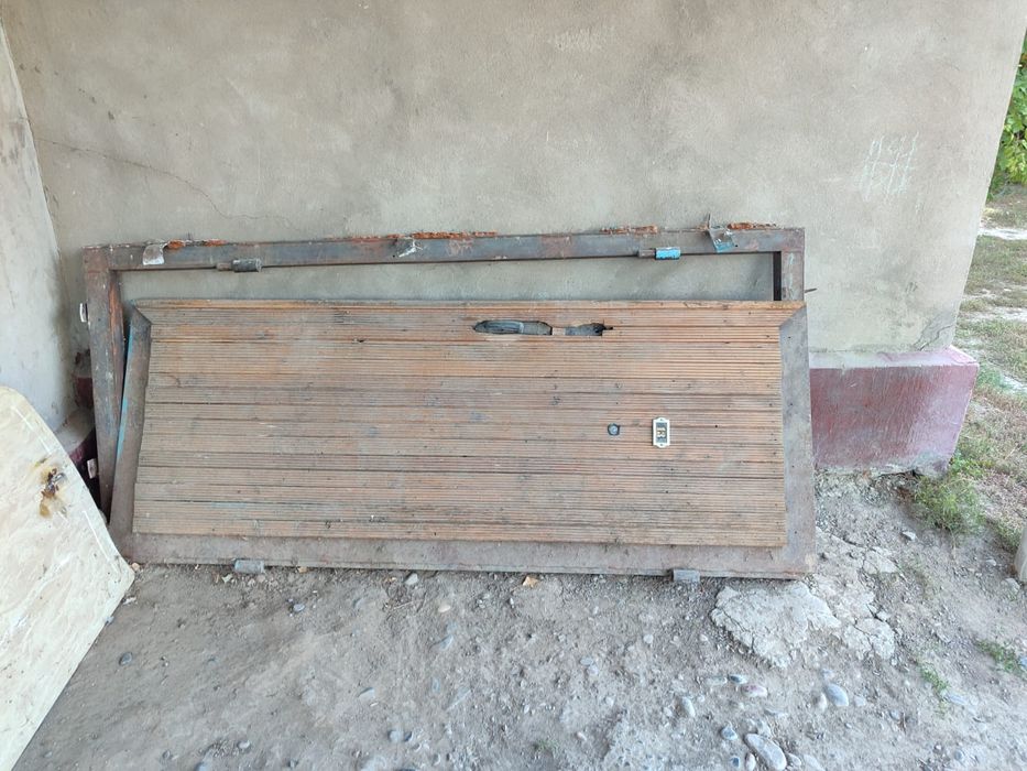 Входная дверь тяжёлая