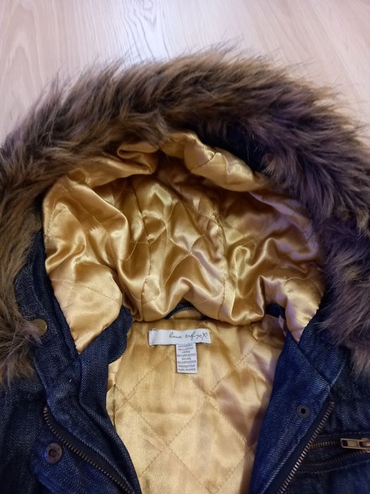 НОВО оригинално дамско яке GUESS