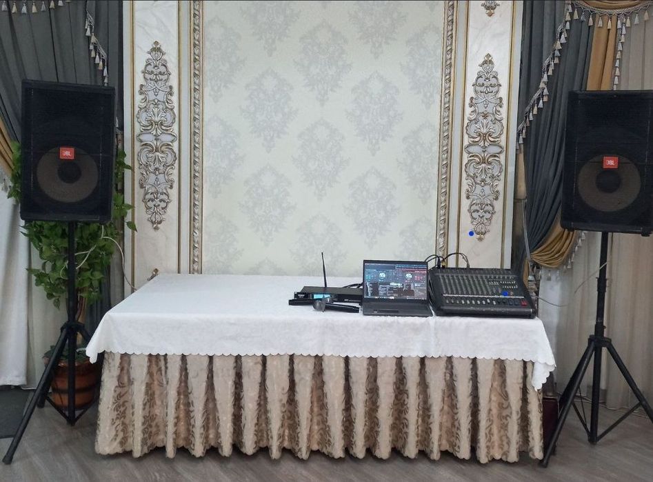 Arenda kalonka usilitel mikrofon.   Аренда колонка усилитель микрофон