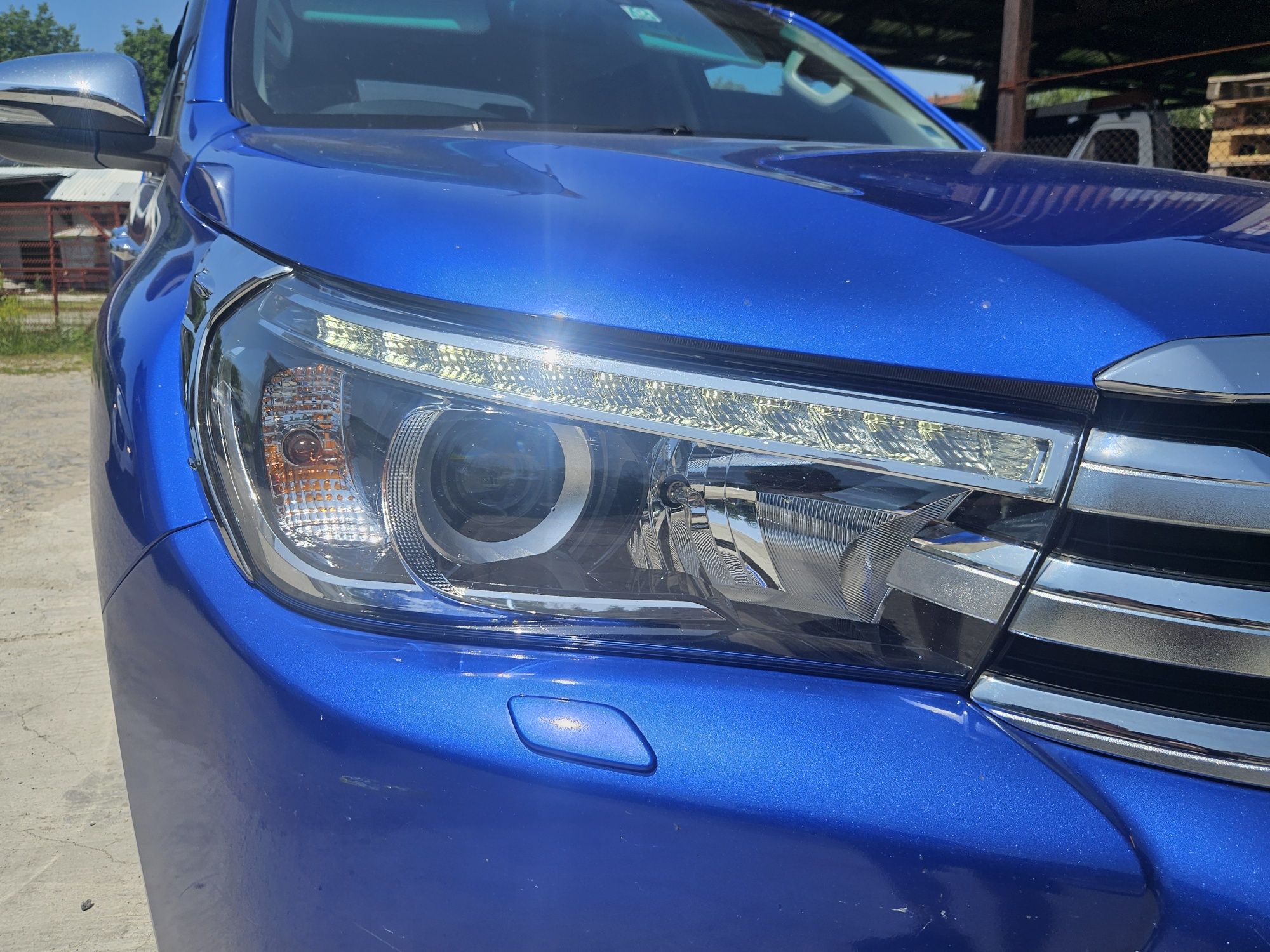 Ляв/десен фар за Toyota Hilux 2016г