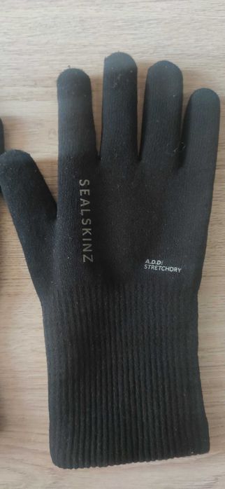 Ракавици SEALSKINZ 100% водоустойчиви за риболов ,лов и туризъм.