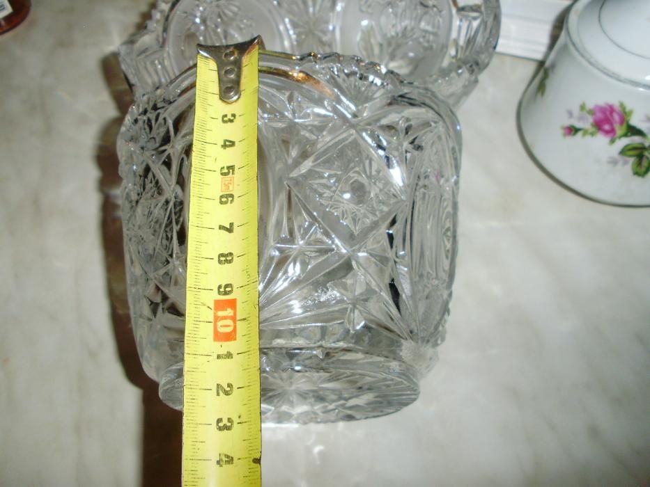 Хрусталь есть 2 шт. 1 штука 5500тенге.