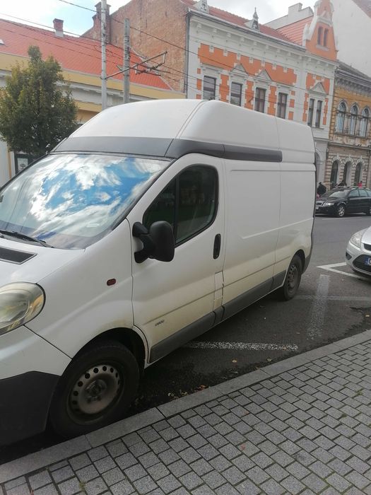 Vînd Opel vivaro 2008