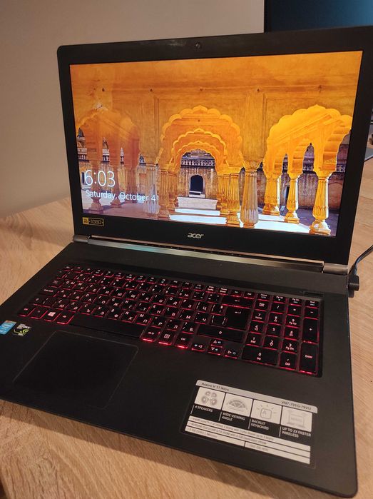 лаптоп Acer Aspire, 17 инчов, Core i7, GTX 950M, 8GB DDR3, 1TB HDD