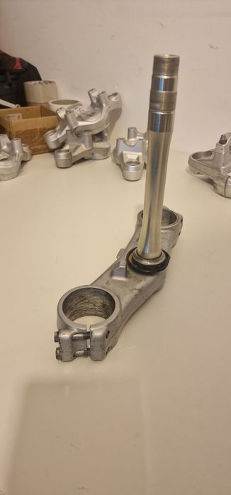 Jug inferior furca si Galerie evacuare toba Honda CBR 1000RR 2004 2005