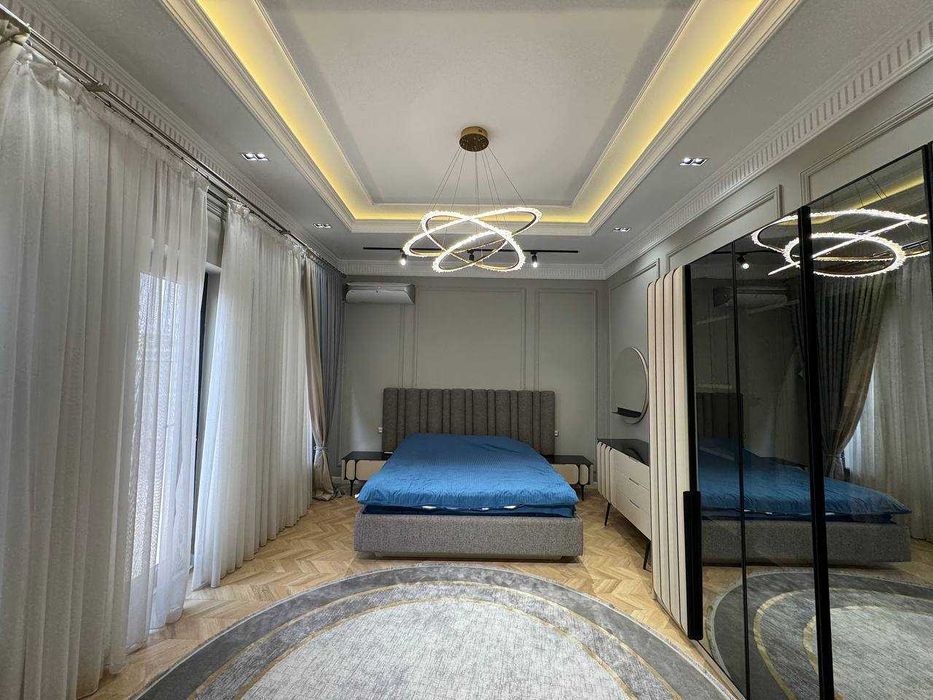 Шикарный дом 4.3 сотки бассейн  летняя кухня Циалковского