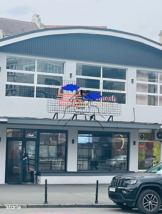 Spatiu pretabil cafenea/restaurant, centrul istoric, trafic intens