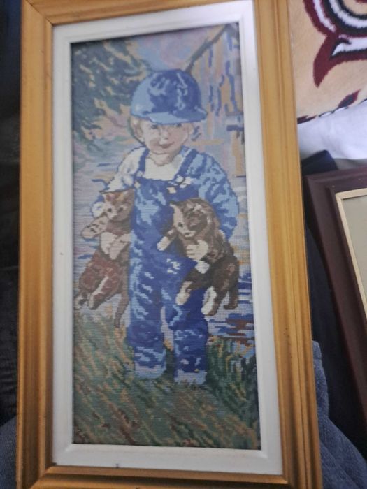 Vând goblenuri  cusute,înrămate ,4 bucăți, 700 de lei