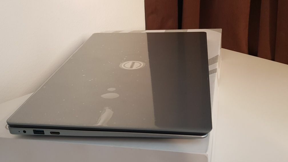 Laptop SGIN m15 450 lei