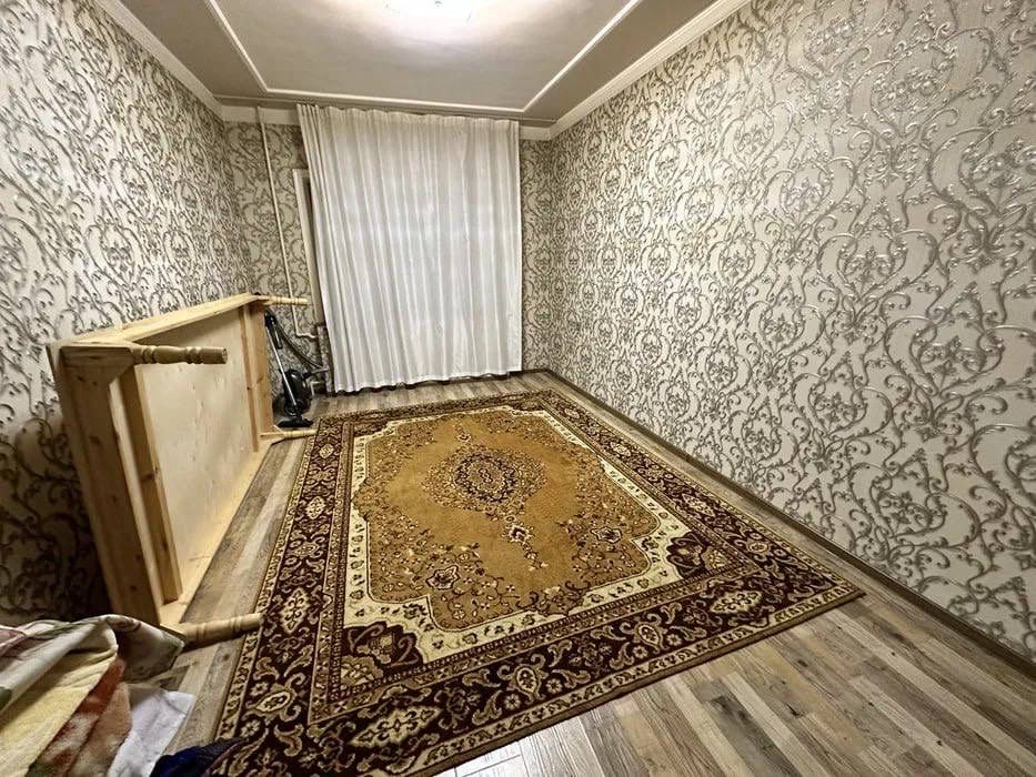 Продается 3-комнатная квартира, массив Карасу-3, ориентир Поликлиника