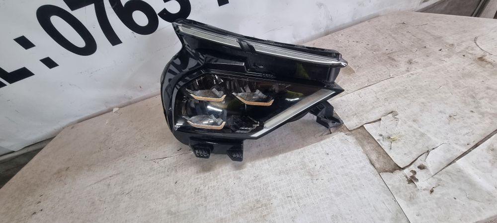 Far dreapta full led citroen C4 2020