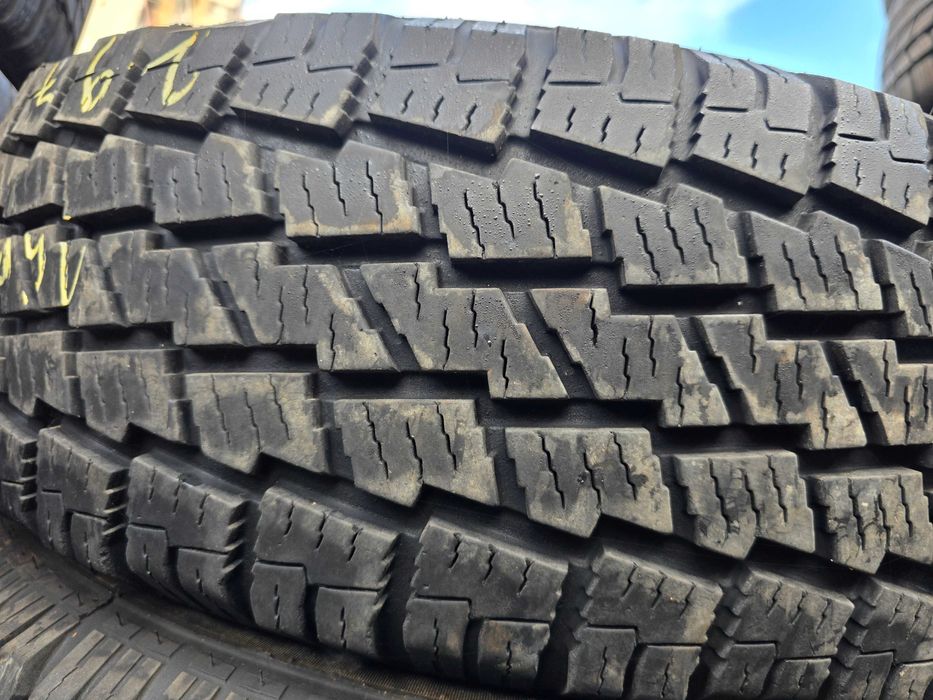 1бр Зимнa гумa за БУС 215 70 15 С - Maxiss