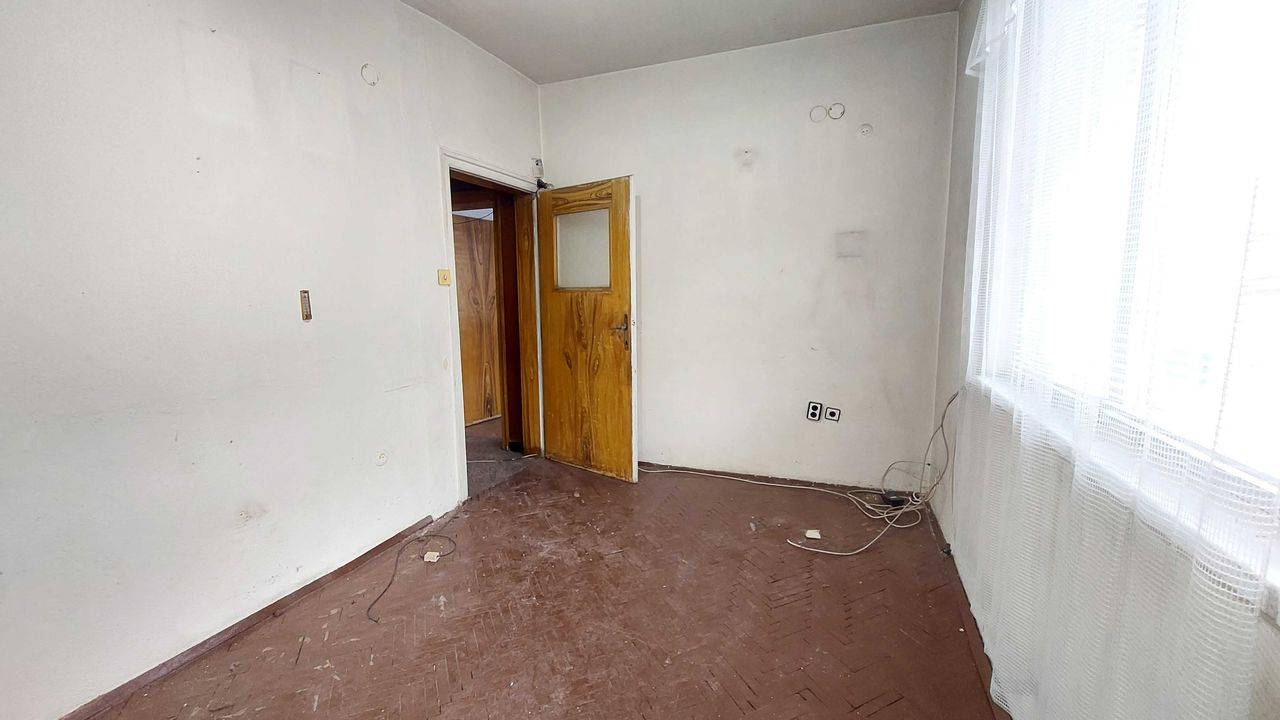Продава се Тристаен апартамент в Габрово, Център - 68 кв.м за 675 €/кв.м - Снимка #7