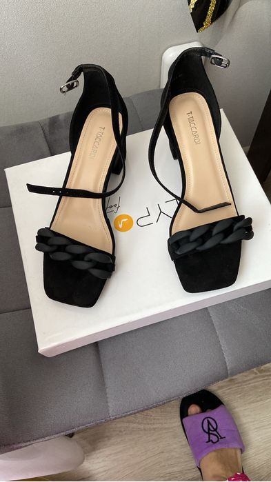 Новые босоножки