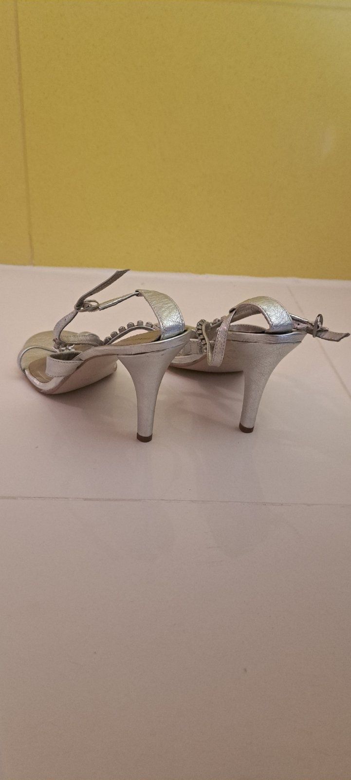 Чисто нови сандали Nine West