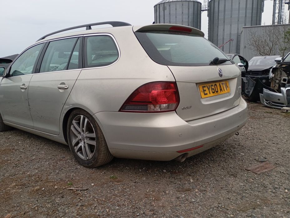 Фолксваген Голф 6 комби 1.6 тди 2012 год