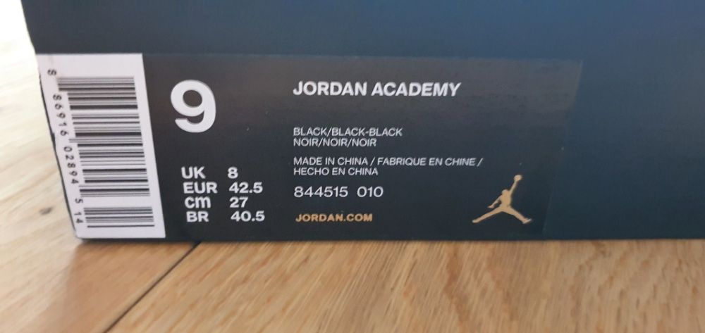 Оригинални Кецове AIR JORDAN №42.5