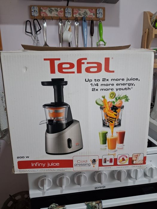 Продавам сокоизтисквача