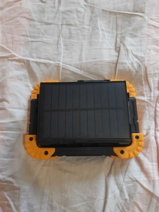 Lanterna LED 50w incarcare solara