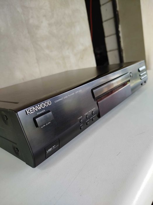 Cd-Player Kenwood model: DPF-1030. Foarte bine intretinut!