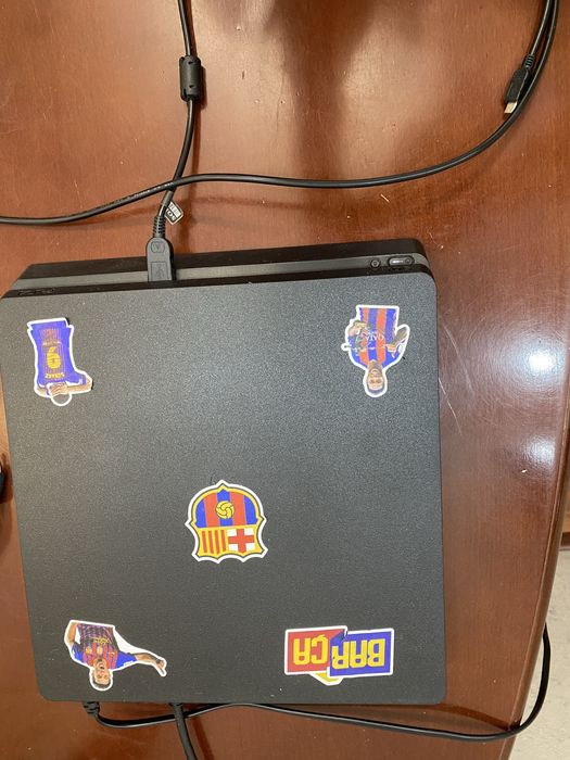 Продаю/обмен пс4 в отличном состояний