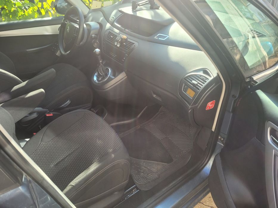 Vând mașina  Citroen C4