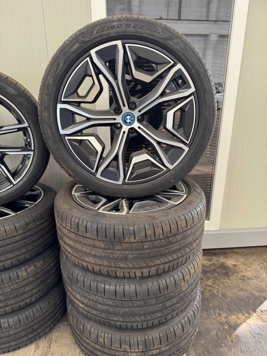 Set jante BMW iX 275 40 22 Pirelli cod 5a02659