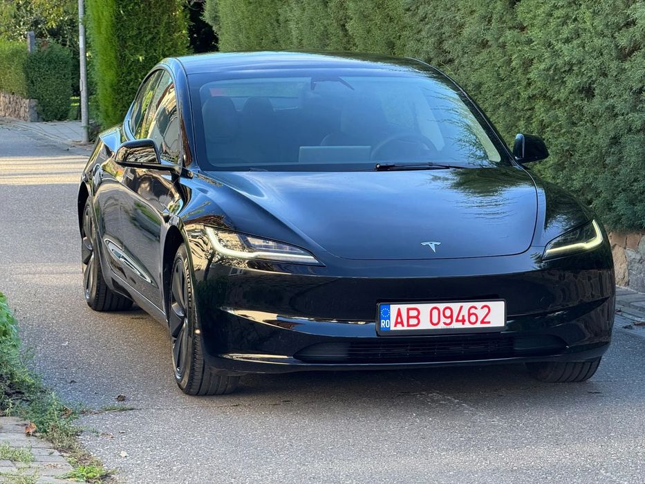 Tesla Model 3 Tesla 3 Highland Standard Range RWD