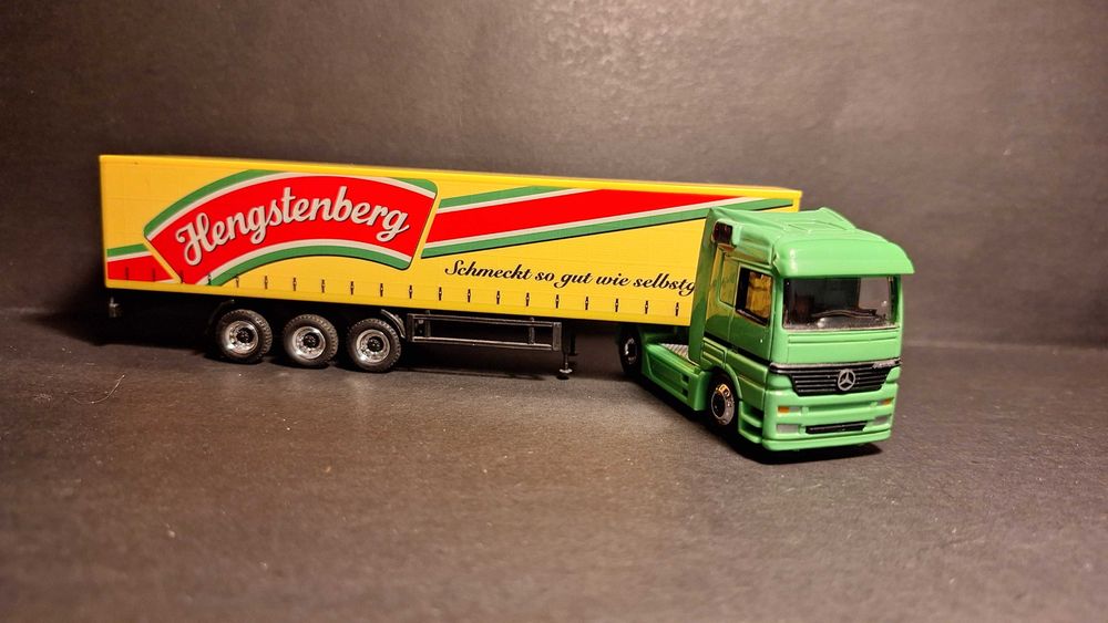 Камиончетa модели 1/87