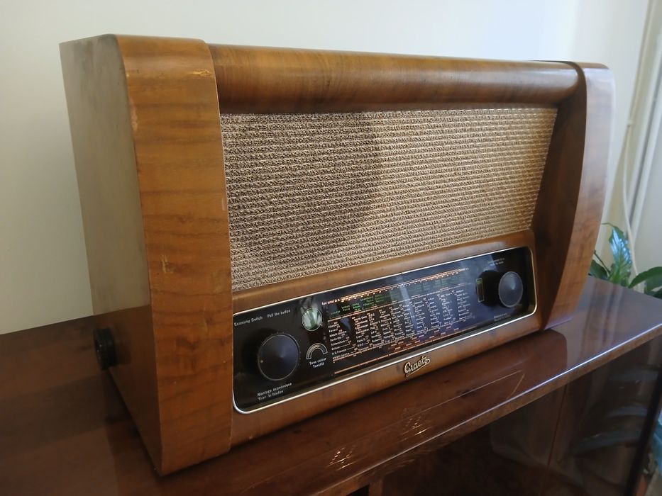 Vand radio cu lămpi Graetz Super 155WE Export,an 1952.