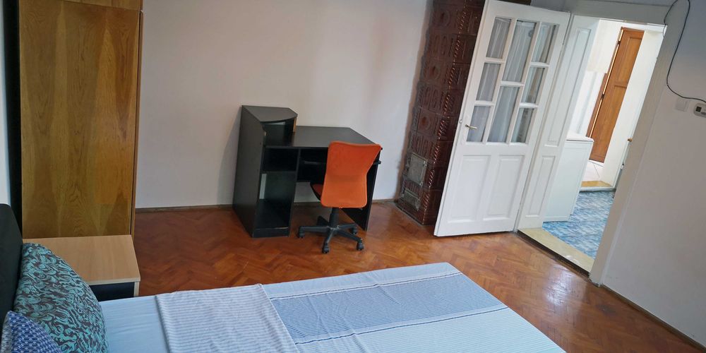 Camera de inchiriat 23mp la Casa decomandata  curte pet  Marasti