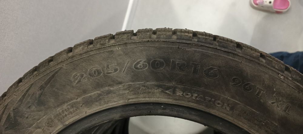 Шины шипованные...