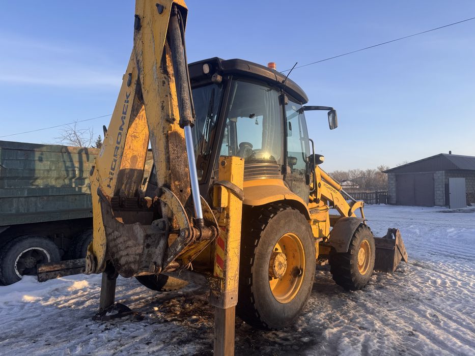 Продам эксковатор погрузчик