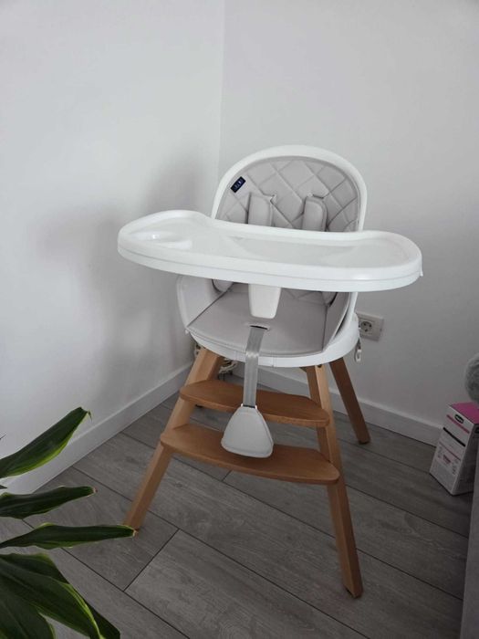 Scaun de Masa Bebe Premium – Neutilizat, Primit cadou