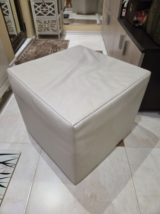 Табуретка/стол/пуф от Еко кожа бял