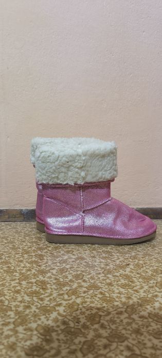 Ботуши uggs с пух