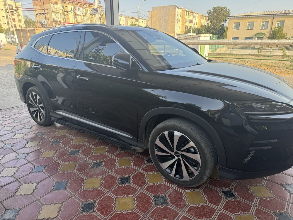 Byd champion 605 Km