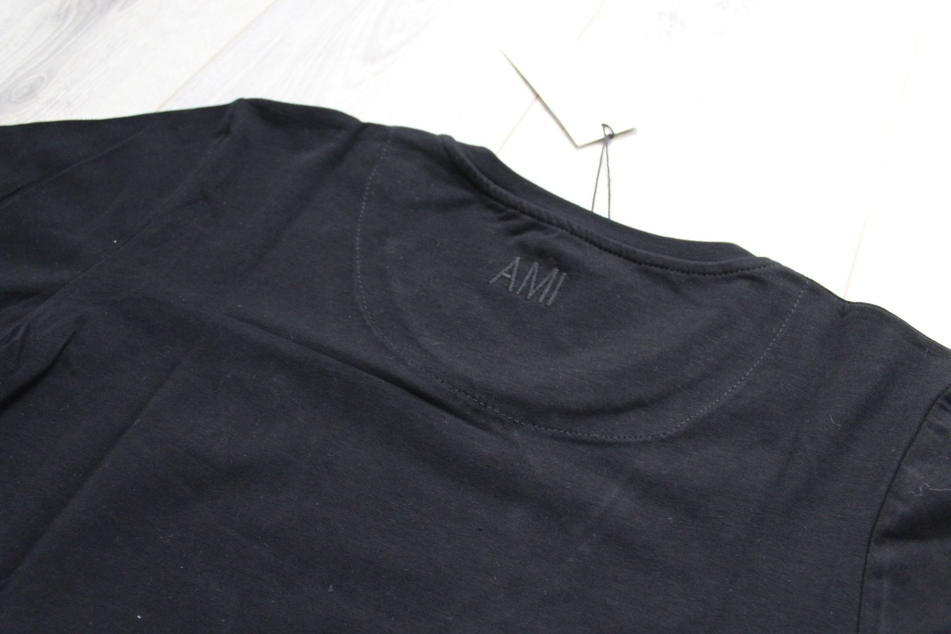 Tricou  negru Ami