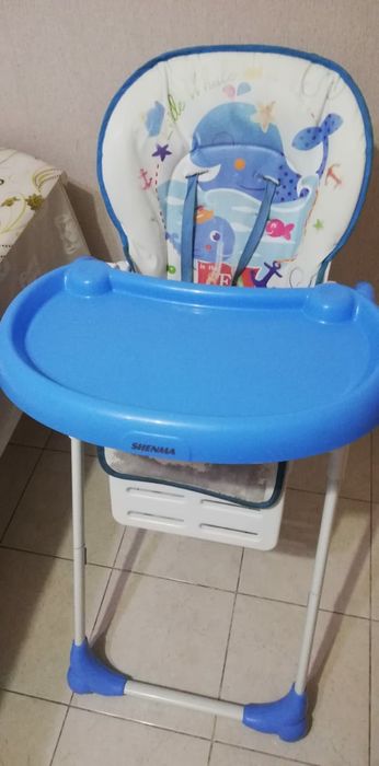 Детский  столик для кормления