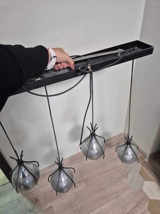 Висящ абажур  в перфекстно състояние